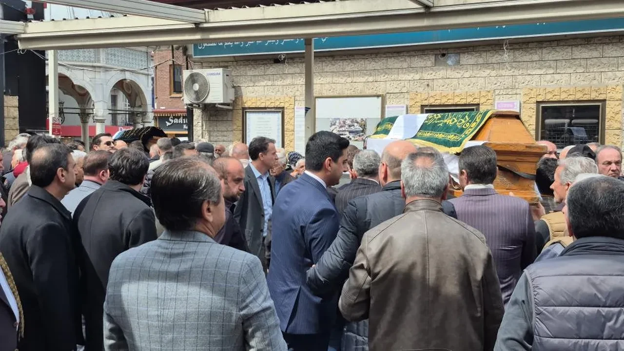 AK Parti ve Sol Parti için acı gün! Mustafa Dinç son yolculuğuna uğurlandı