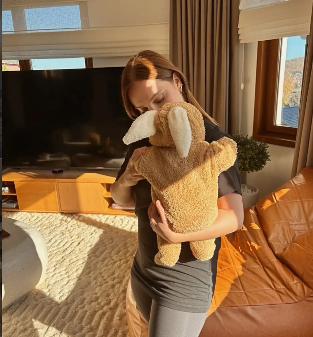 Çirkin dizisinin Lale'si Başak Gümülcinelioğlu fiziksel görünüşüyle ilgili uğradığı zorbalıkları anlattı 