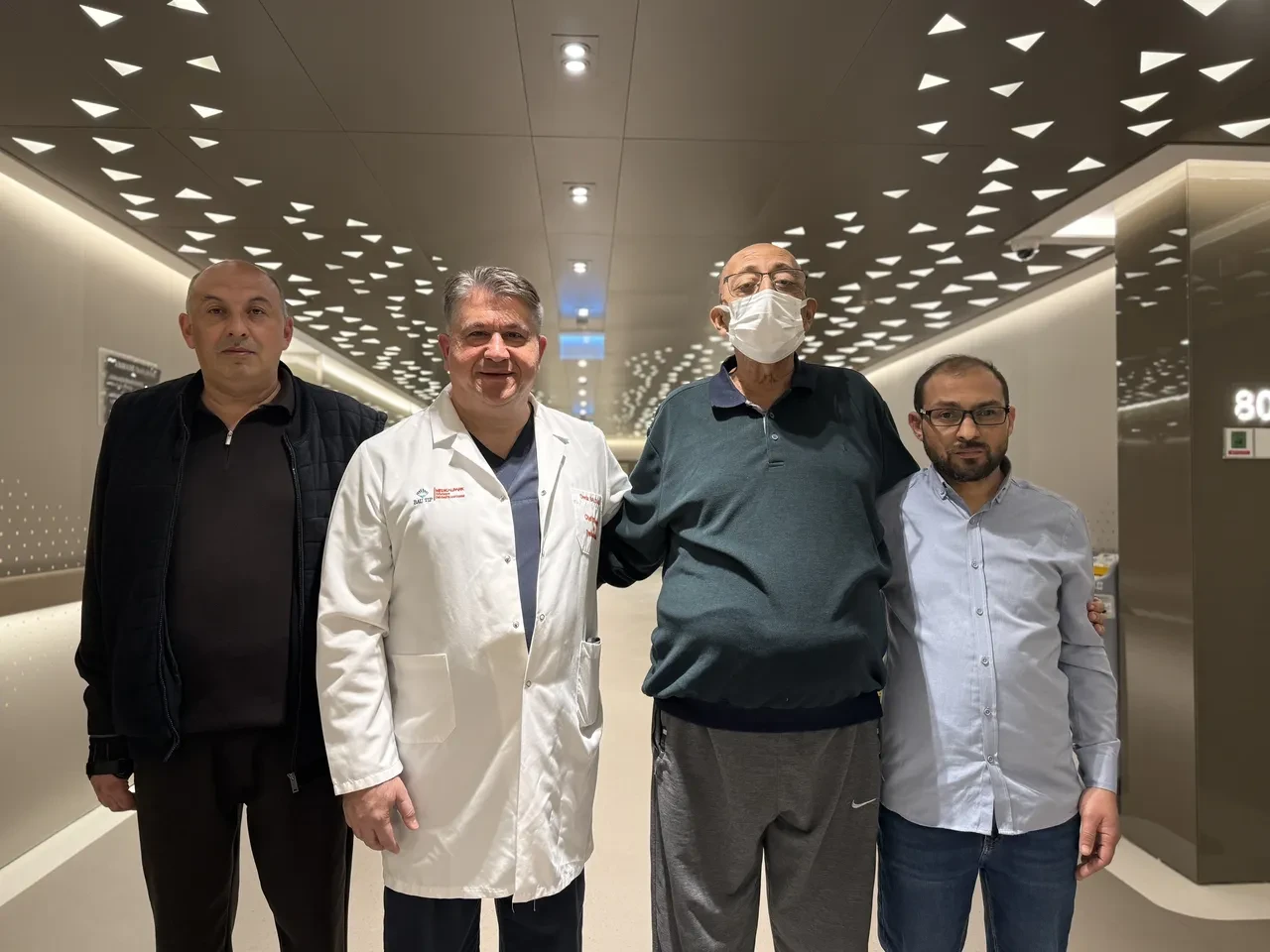 Dünyada nadir yapılıyor! Türkiye’de ilk defa ağır hastada gerçekleştirildi: Ailesinden 2 kişi sayesinde yaşama tutundu