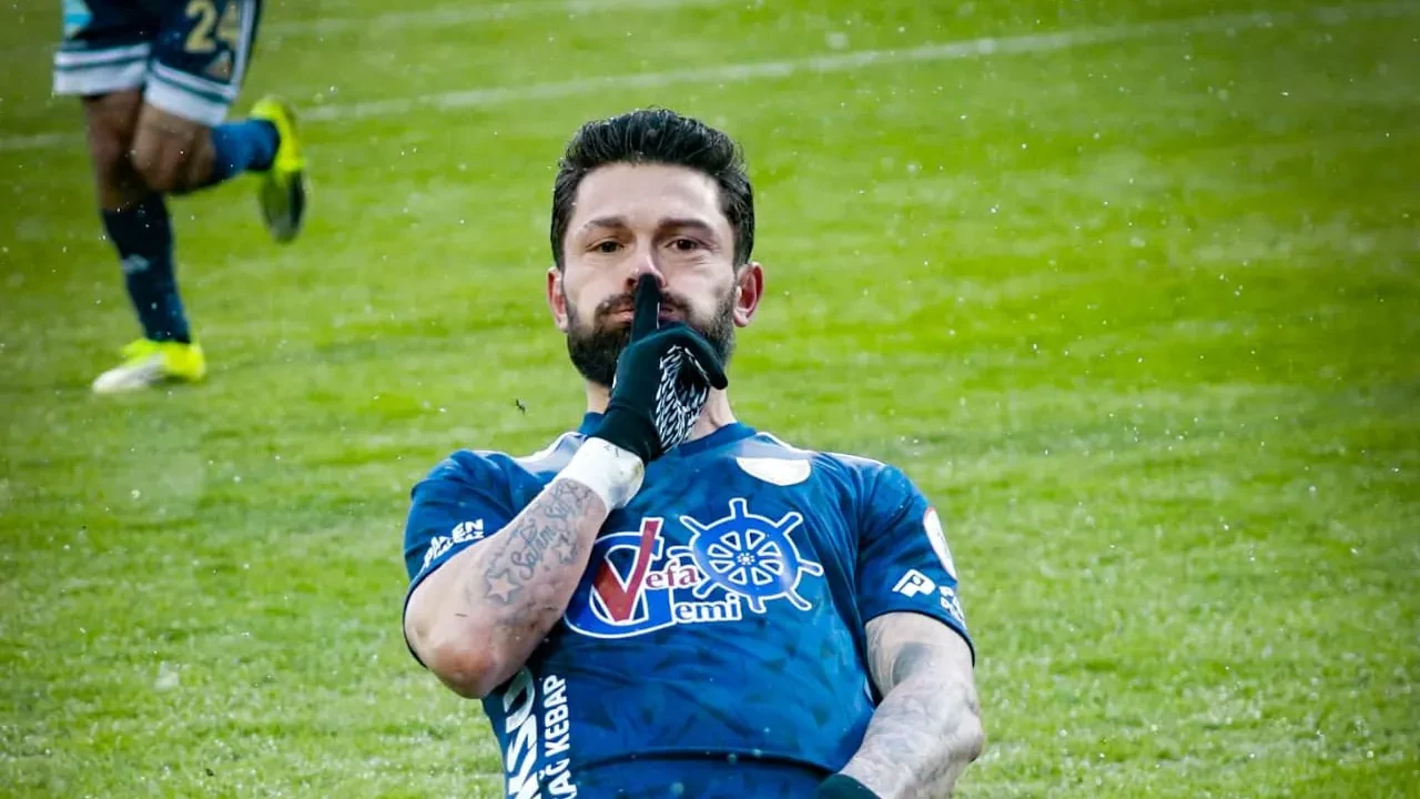 Erzurumspor Süper Lig için geri sayımda: Zirvede yalnızlar!