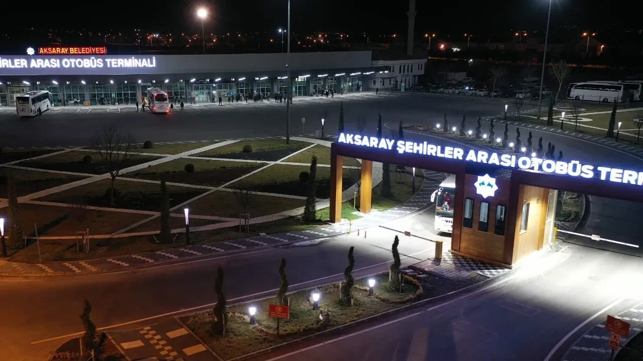 Evlenmekten vazgeçti, otogar savaş alanına döndü: Kız tarafı ile erkek tarafı birbirine girdi!