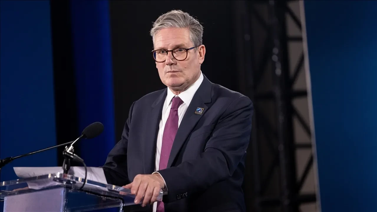 İngiltere'den Trump'ın Hürmüz ablukasına ret: Destek vermeyeceğiz