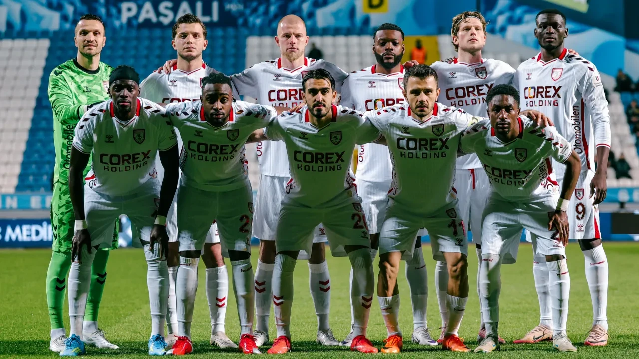 Samsunspor Eyüpspor'u son dakikada yıktı: Kırmızı kart sonrasında art arda goller!