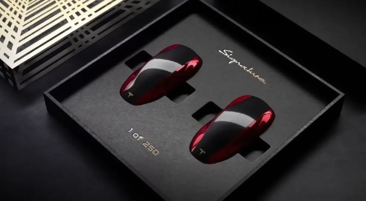Tesla, sadece özel davetiye ile satacağı Signature Series modellerini duyurdu: Fiyatı dudak uçuklatıyor