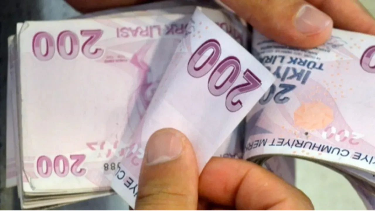 Yolda bulduğu 13 bin 600 lirayı bakın ne yaptı! Edirne'de vatandaştan örnek davranış