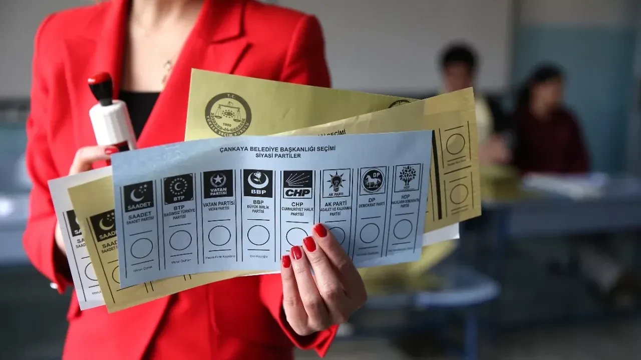 AK Parti çatısı altında birleşiyorlar! 4 belediye başkanı daha geçiyor: İşte görev yerleri ve partileri
