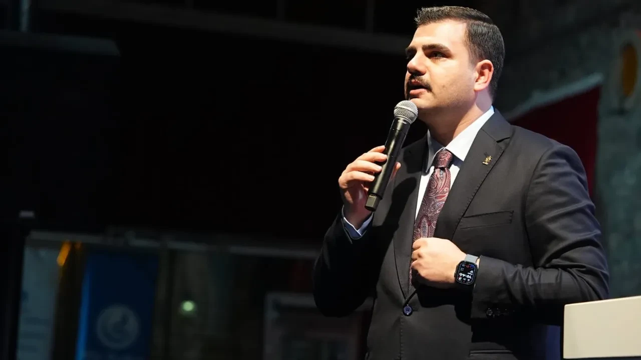 Eyyüp Kadir İnan İzmirlilere seslendi: "Bu son CHP dönemi olacak"