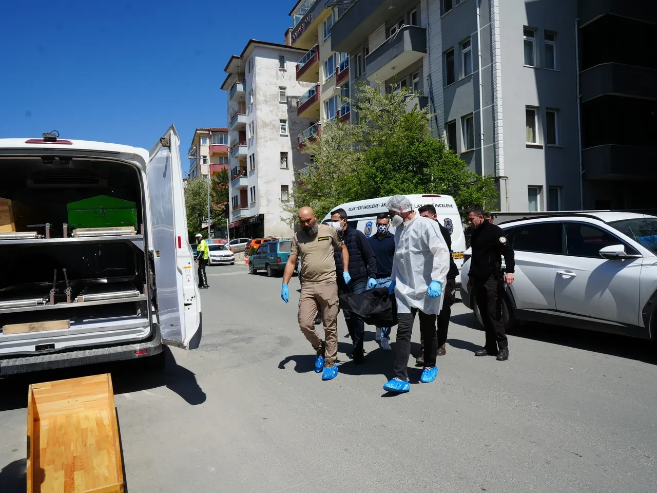 Hamile eşini öldürüp, 10 gün cesediyle yaşadı: Yakalandığında “8 gün uyumuşum” dedi