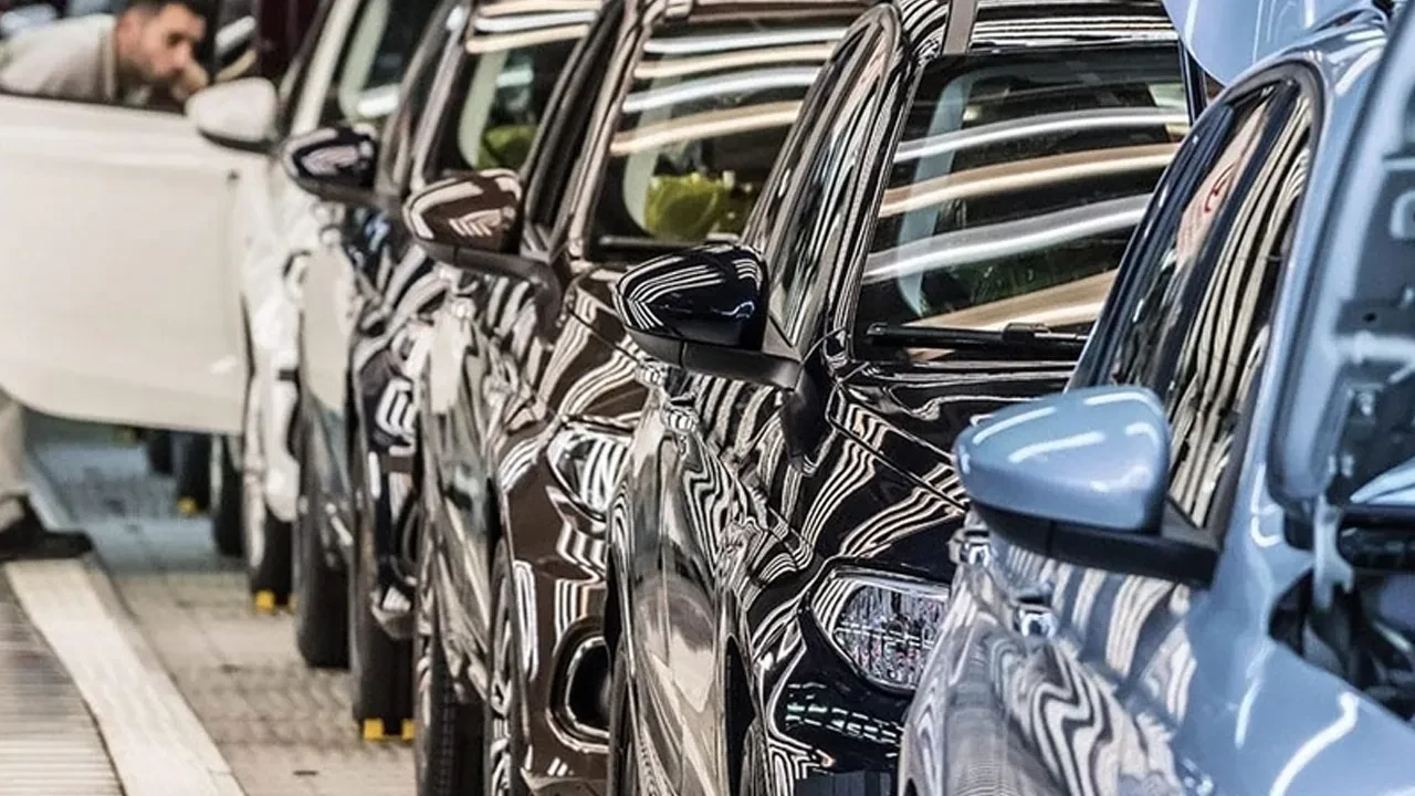 İran savaşı otomobil piyasasını etkiledi mi? Uzman isimden çarpıcı sözler: Akaryakıt fiyatları tercihleri değiştirdi