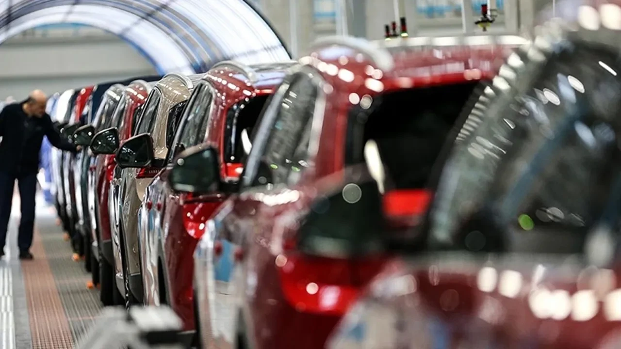 İran savaşı otomobil piyasasını etkiledi mi? Uzman isimden çarpıcı sözler: Akaryakıt fiyatları tercihleri değiştirdi