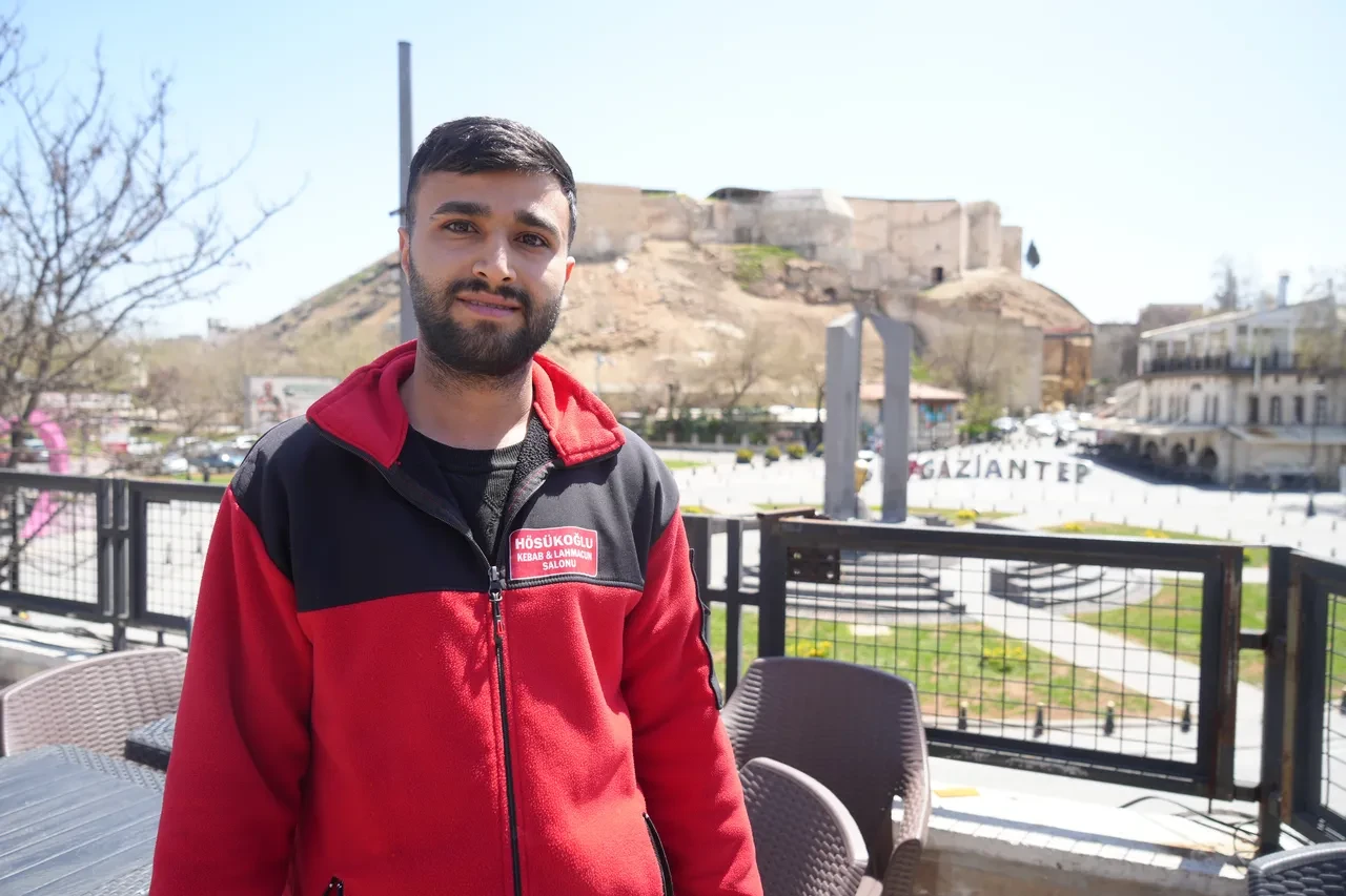 LGS röportajı gündem olmuştu! Kebap ustası olarak ortaya çıktı... İşte aylık kazancı