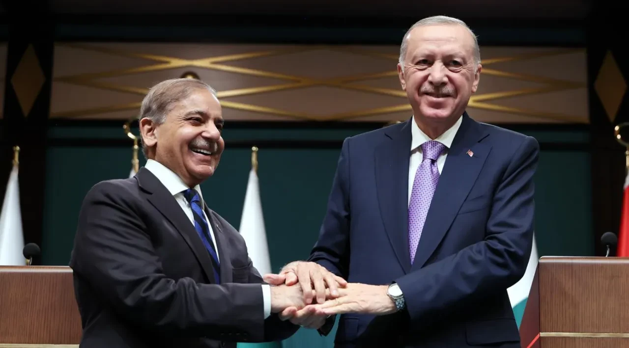 Pakistan'dan kritik barış turu: Başbakan Şerif, ABD-İran arabuluculuğu için Ankara’ya geliyor!