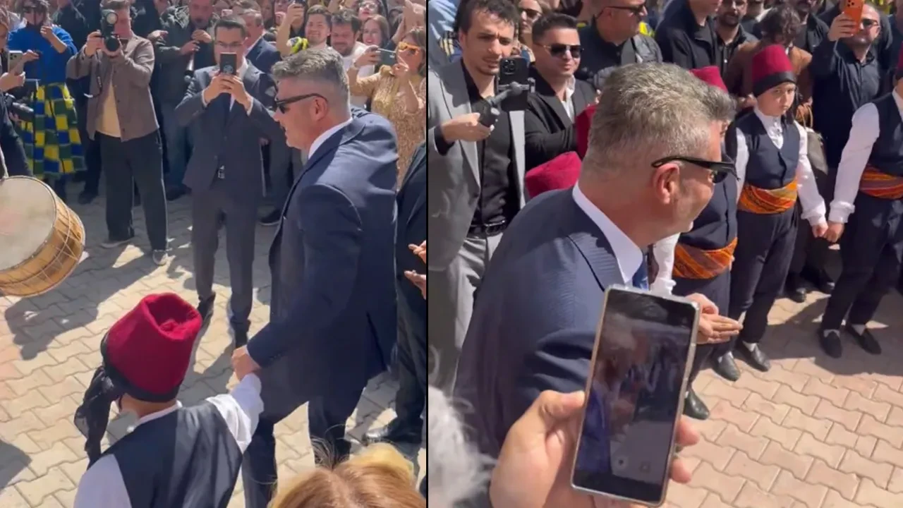 Sadettin Saran öğrencilerle halay çekti