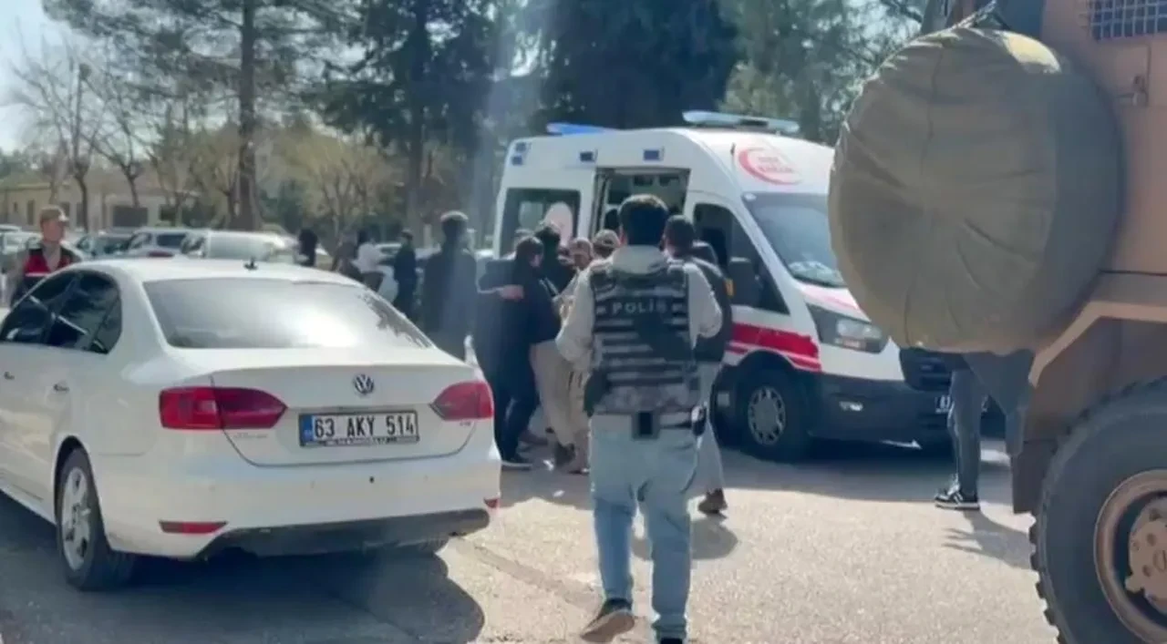 Şanlıurfa'da liseye silahlı saldırıya tanık olan vatandaş dehşet anları anlattı: "İçerde direkt önüne gelene sıktı"
