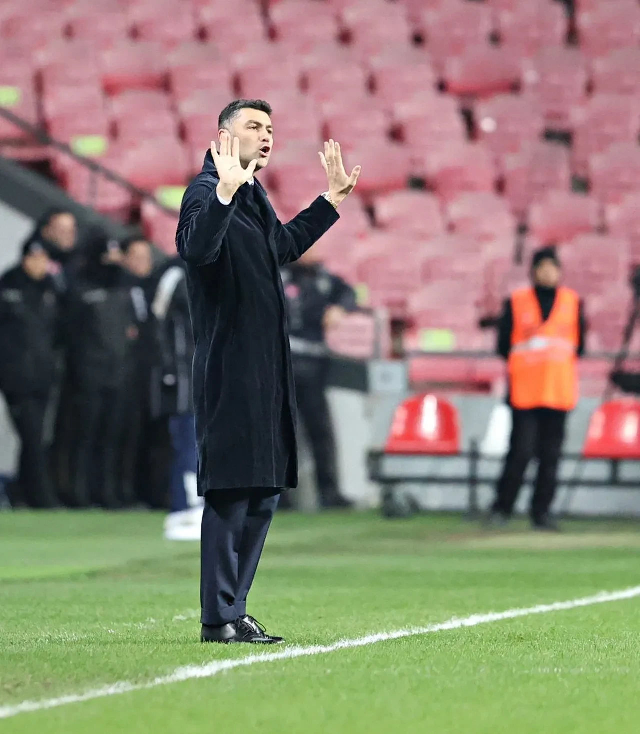 Burak Yılmaz'dan tarihi basın toplantısı: Önce istifa etti sonra da bahis tartışmasını anlattı!