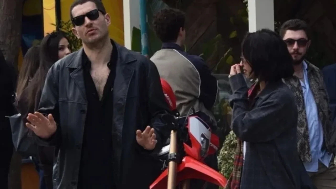 Yeraltı’nın Bozo’su Uraz Kaygılaroğlu kız arkadaşıyla görüntülendi! İkilinin panik anları gündem oldu