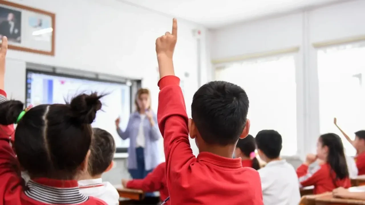 16 Nisan yarın okullar tatil mi?