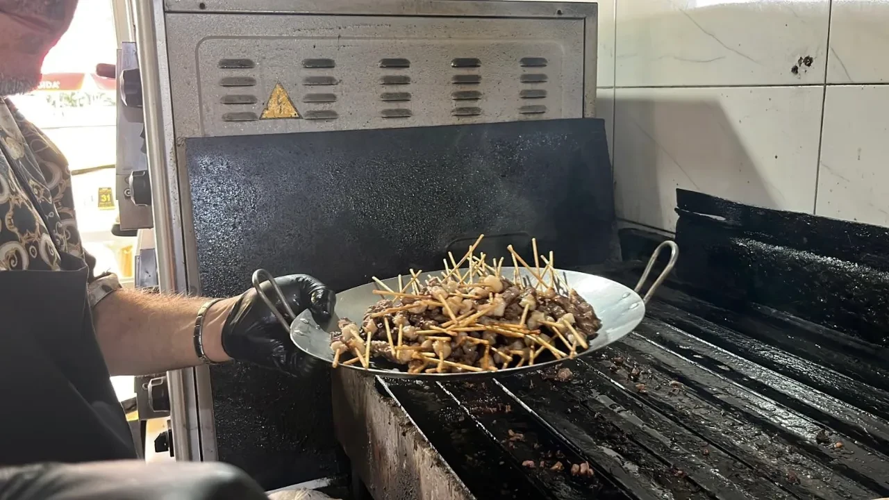 63 kiloyla başladığı yarışmayı 70 kiloyla bitirdi! Antalya'da iştah açan yarışma