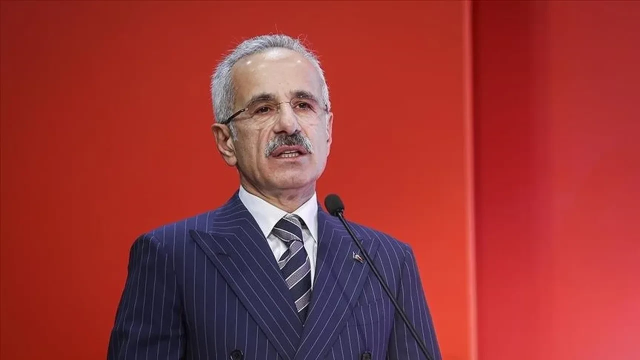 Bakan Abdülkadir Uraloğlu'ndan Hürmüz'deki Türk gemileriyle ilgili açıklama!