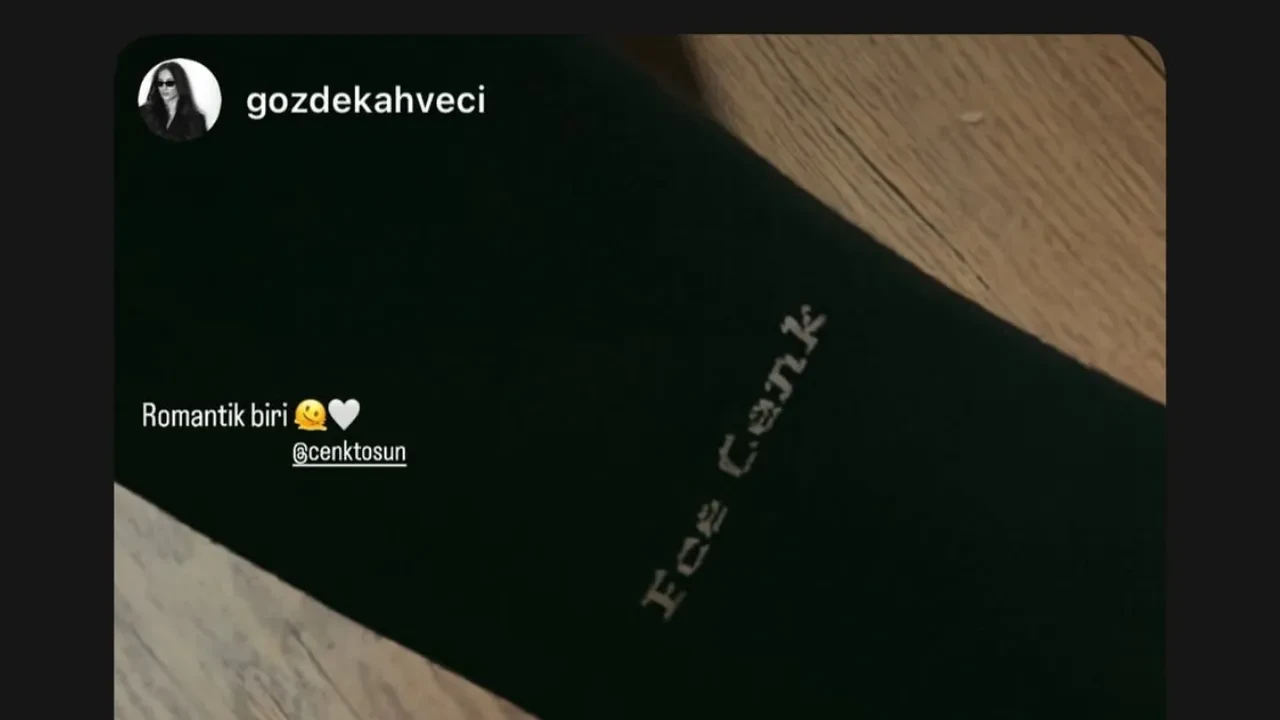 Cenk Tosun’dan eşine romantik jest! Çorabına adını yazdırdı