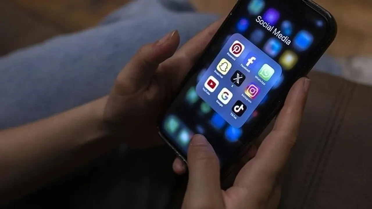 Çocukları korumak için 'yaş doğrulama uygulaması' geliyor! AB harekete geçti