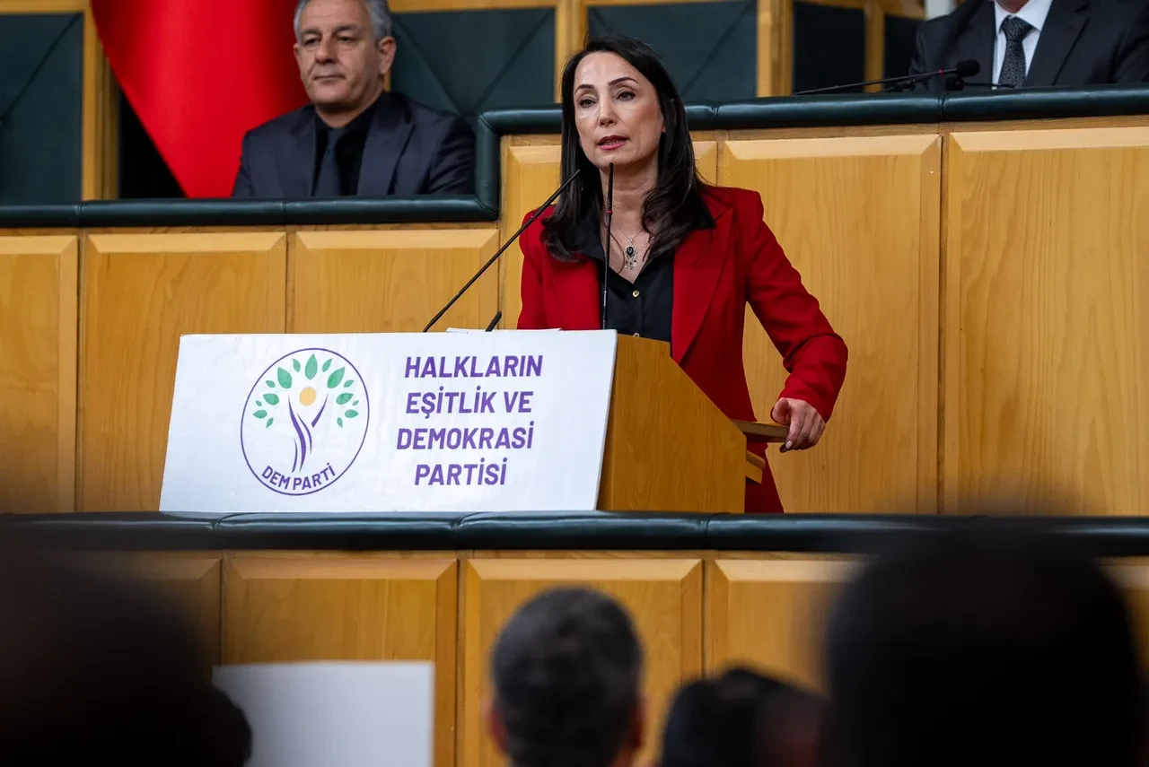 DEM Parti'den hükümete asgari ücret çağrısı: Yılda 4 kez güncellenmeli