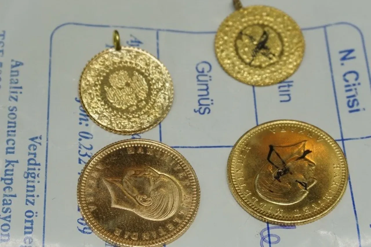 Düğün sezonu açıldı, çeyrek altın hayal oldu! İşte ucuz altın takmak isteyenlerin yeni yöntemi 