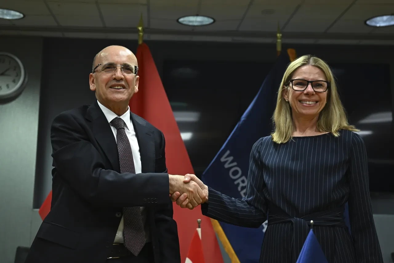 Dünya Bankası tarihinin üçüncü büyük projesi! Mehmet Şimşek imzayı attı 