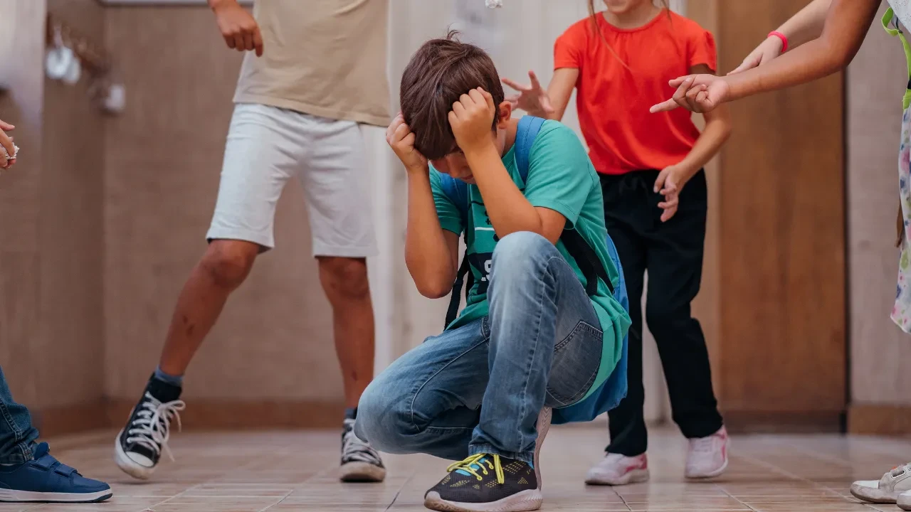 Ergenlik sancısı mı, sosyal tehdit mi? Beyhan Budak'tan aileleri kurtaracak sızıntı uyarısı