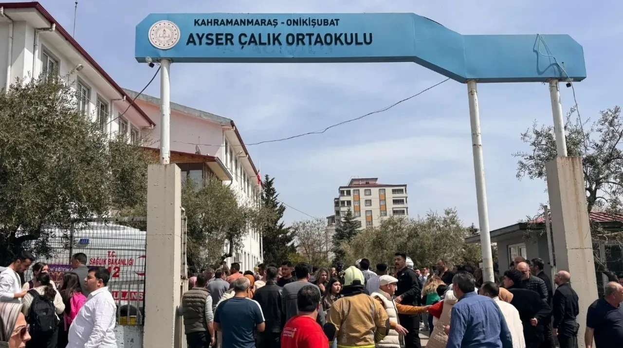 Eşref Rüya'da Nisan, İhtiyar'ın kızı mı çıkacak? Eşref Rüya'da korkutan yüzleşme: Nisan düşmanının kızı!