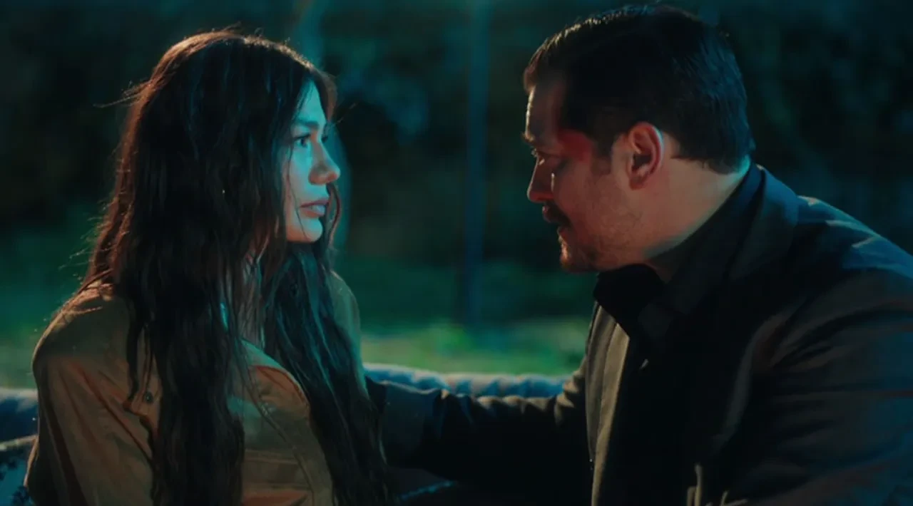 Eşref Rüya'da Nisan, İhtiyar'ın kızı mı çıkacak? Eşref Rüya'da korkutan yüzleşme: Nisan düşmanının kızı!