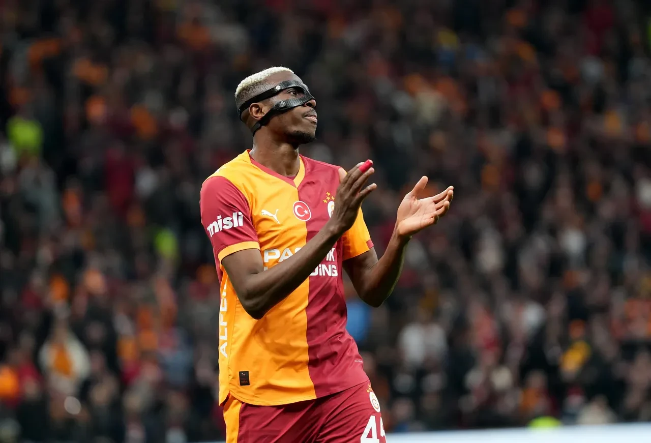Galatasaray'da Victor Osimhen gelişmesi! Kolundaki detay dikkati çekti