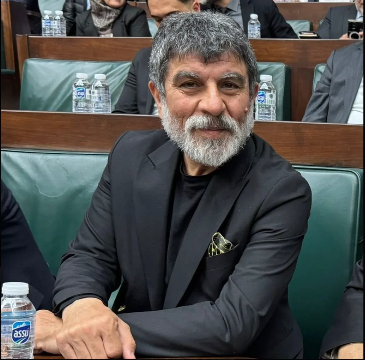 Kurtlar Vadisi'nde Erdal Kömürcü olarak tanınan Sefa Zengin, AK Parti grup toplantısına katıldı