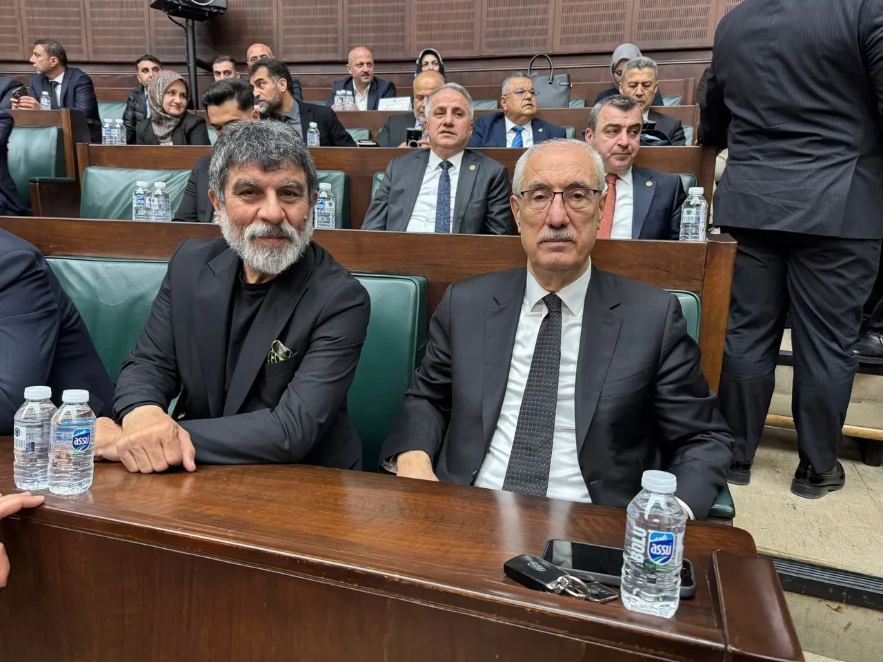 Kurtlar Vadisi'nde Erdal Kömürcü olarak tanınan Sefa Zengin, AK Parti grup toplantısına katıldı