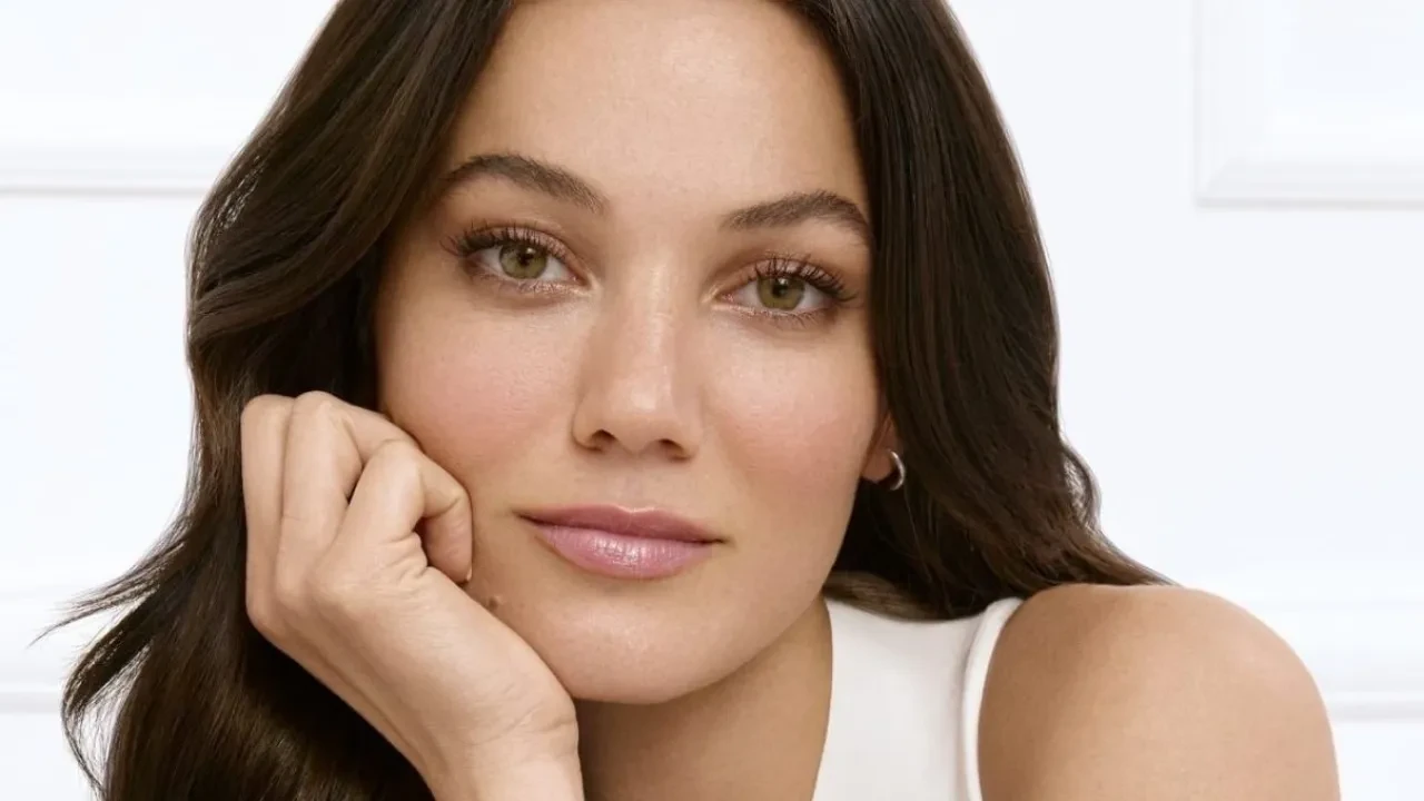 Pınar Deniz’den babasına rest! “Bence herkesin yalnız yaşama hissine ulaşması gerekiyor”