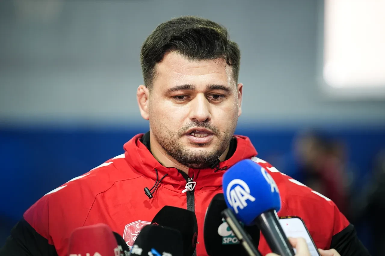 Rıza Kayaalp gözünü rekora dikti! Milli güreşçiden 2026 Avrupa Güreş Şampiyonası açıklaması