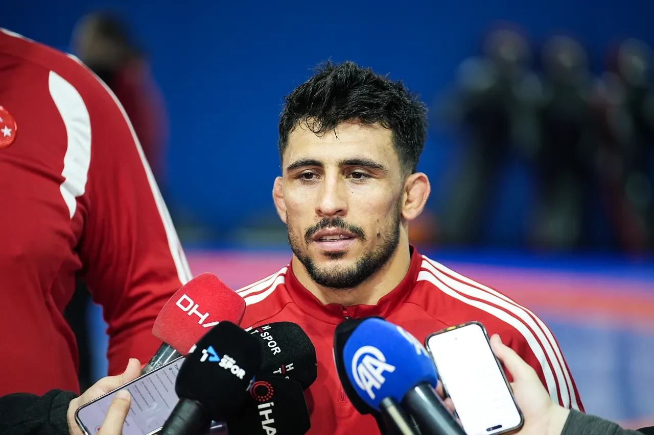 Rıza Kayaalp gözünü rekora dikti! Milli güreşçiden 2026 Avrupa Güreş Şampiyonası açıklaması