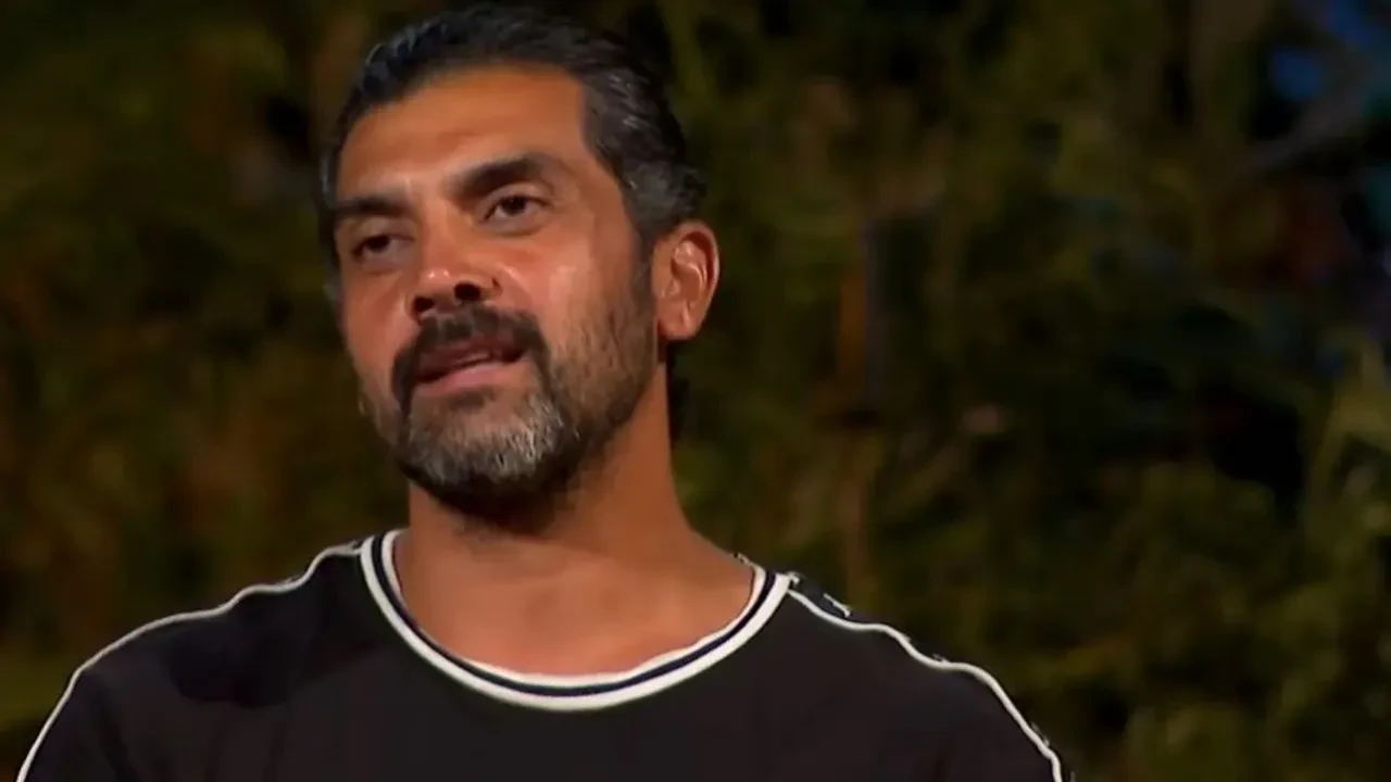 Survivor 2026 yarışmasında Bayhan’dan şaşırtan hareket! Kendi barakasını yıktı