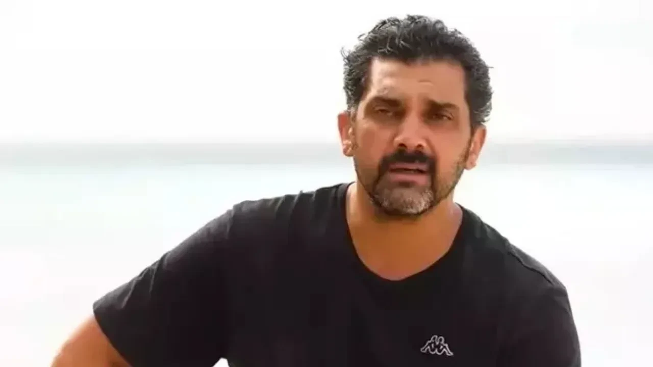 Survivor 2026 yarışmasında Bayhan’dan şaşırtan hareket! Kendi barakasını yıktı