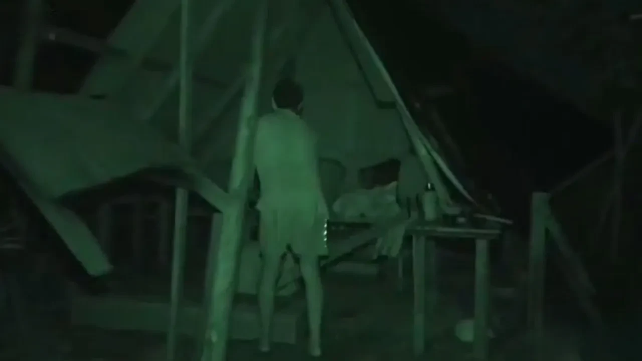 Survivor 2026 yarışmasında Bayhan’dan şaşırtan hareket! Kendi barakasını yıktı