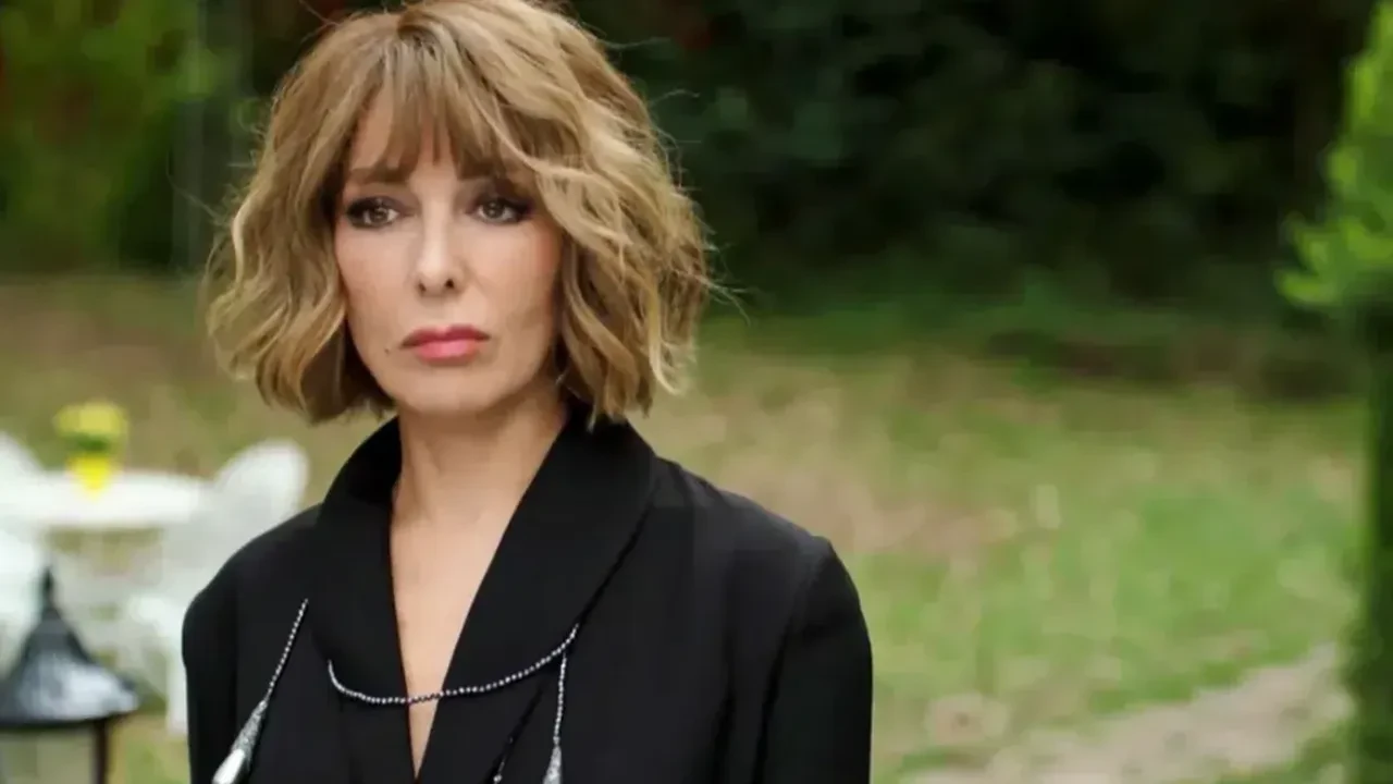 Zerrin Tekindor Yeraltı dizisine mi katılacak? Zerrin Tekindor Yeraltı dizisiyle ekranlara dönüş mü yapıyor?