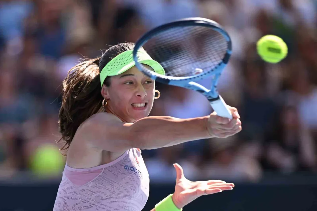 Zeynep Sönmez kariyerinde ilki başardı! Milli tenisçiden tarihi zafer