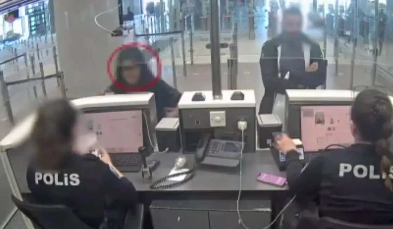 Endonezya'dan İstanbul'a getirildi: 3 milyon dolarlık taş Kapalıçarşı'dan çıktı: Çok sayıda gözaltı var