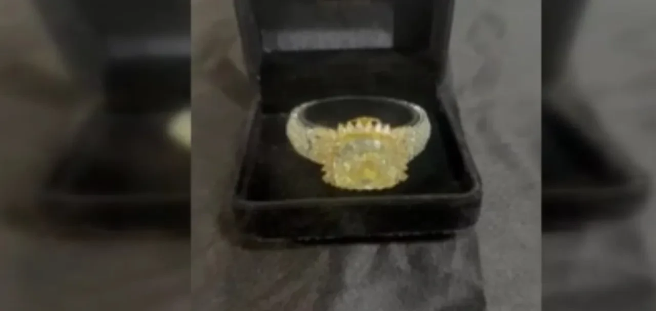 Endonezya'dan İstanbul'a getirildi: 3 milyon dolarlık taş Kapalıçarşı'dan çıktı: Çok sayıda gözaltı var