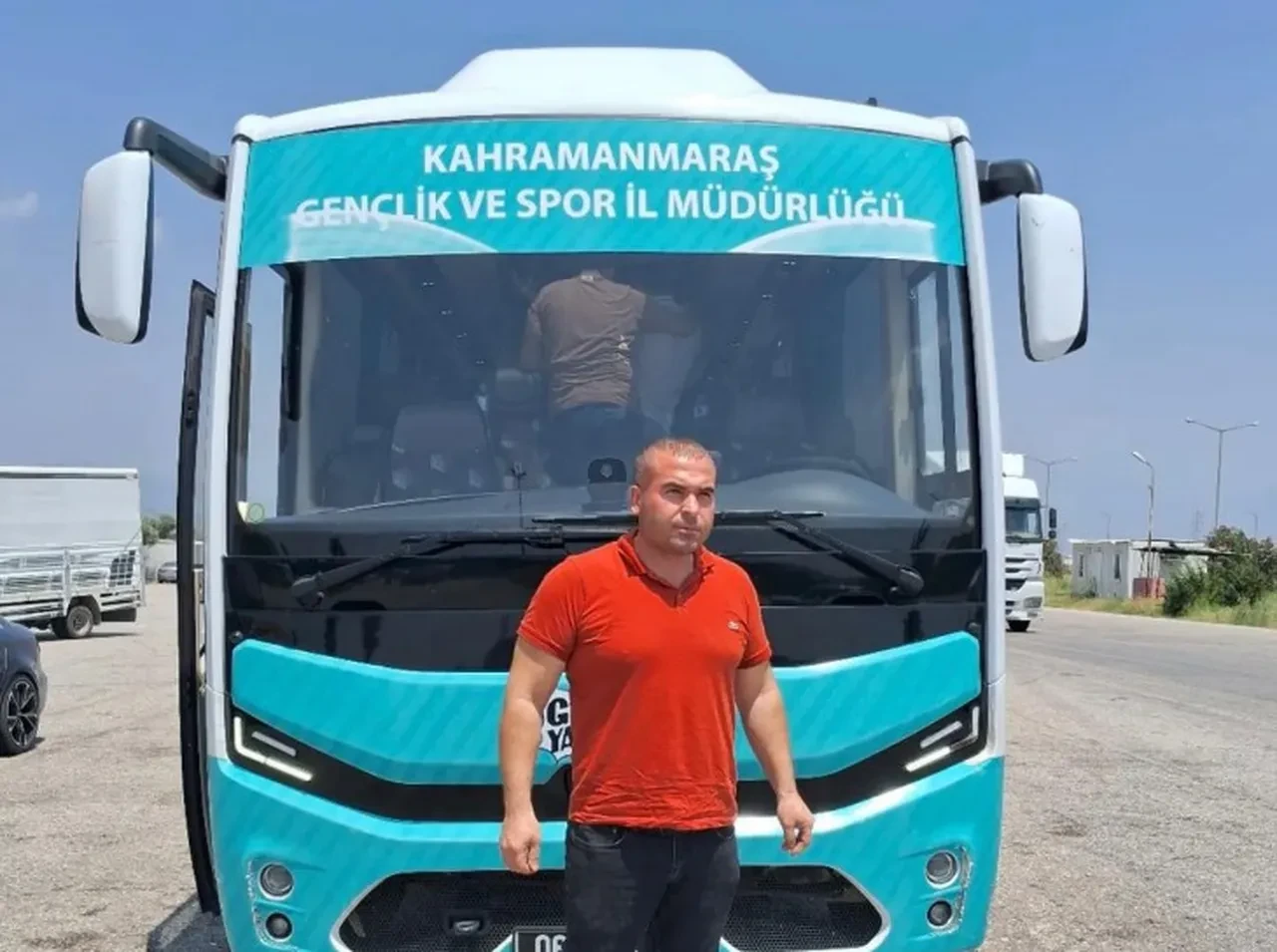 Kahramanmaraş canisi İsa Aras Mersinli'nin kaçmasını engelledi, polise teslim etti! Aşçı babanın kahramanlığı