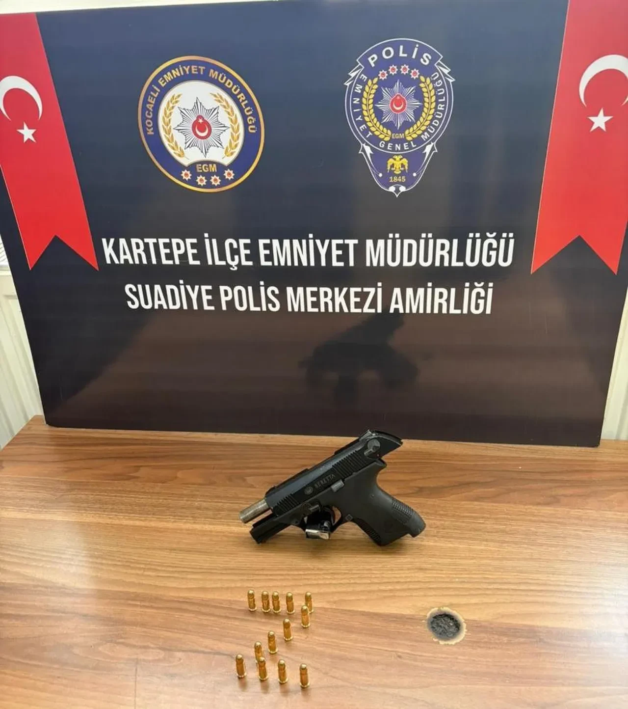 Kocaeli'nde araçtan ateş açıldı, mermiler okula isabet etti: 1 kişi tutuklandı