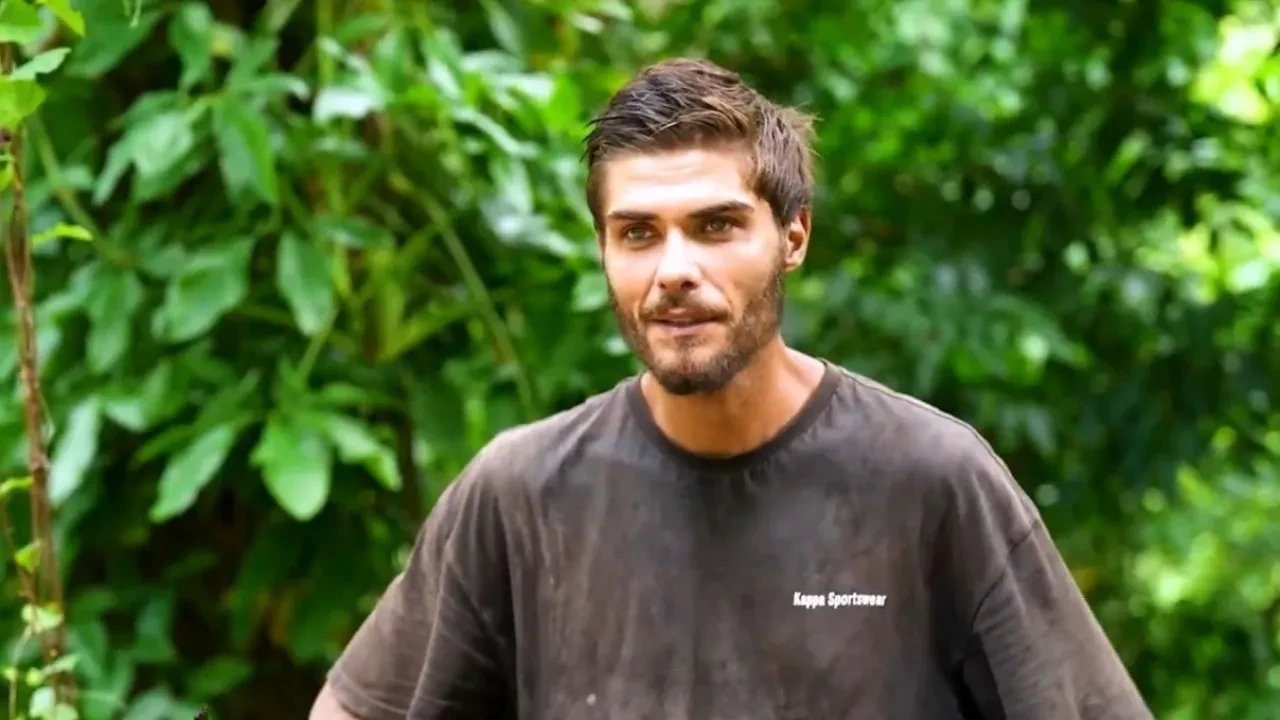 Barış Murat Yağcı kardeşi Yağmur’dan gelen videoda gözyaşlarına hakim olamadı! Abi kardeşin duygu dolu anları