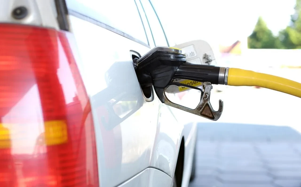 Benzine motorine indirim var mı? Hürmüz açılınca akaryakıta indirim beklentisi başladı