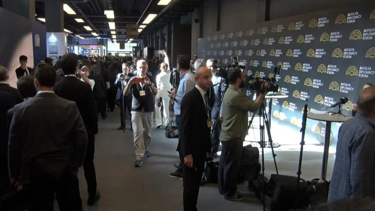 Dünyanın gözü Antalya Diplomasi Forumu'nda: ABD ve Pakistan'dan önemli katılım