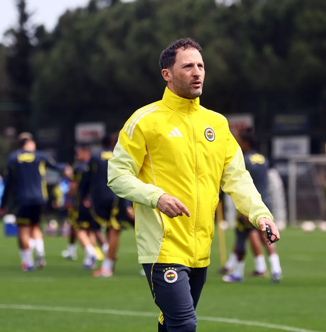 Fenerbahçe Çaykur Rizespor karşısında liderlik için sahaya çıkıyor! 7 oyuncu kart sınırında: İşte Tedesco'nun ilk 11 kararı...